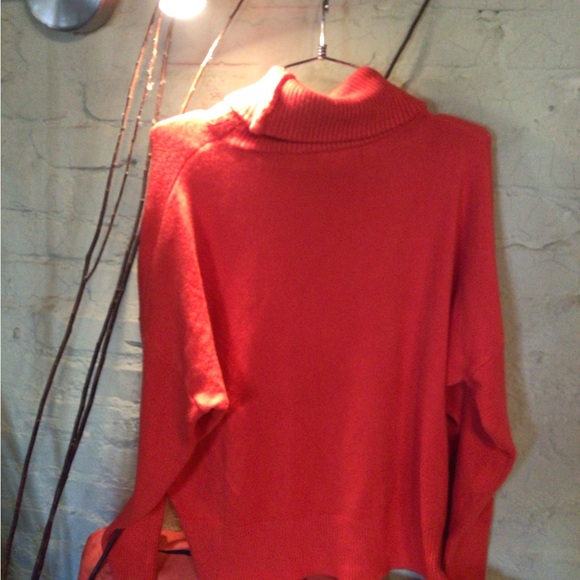 NeW! DELUC Trento turtleneck papaya sweater - Picture 5 of 6